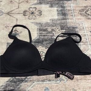 Victoria's Secret Black Seamless T-Shirt Bra